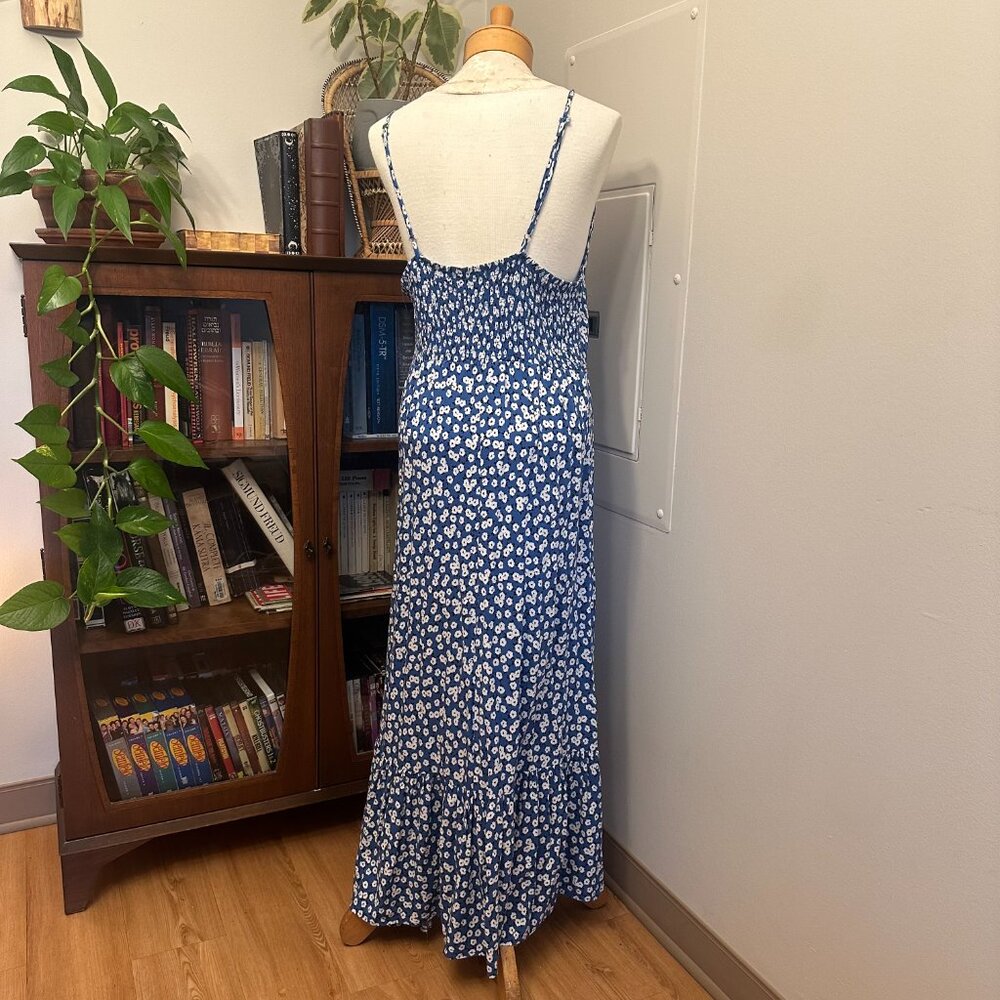 High-Low Floral Maxi Dress - Picture 3 of 5